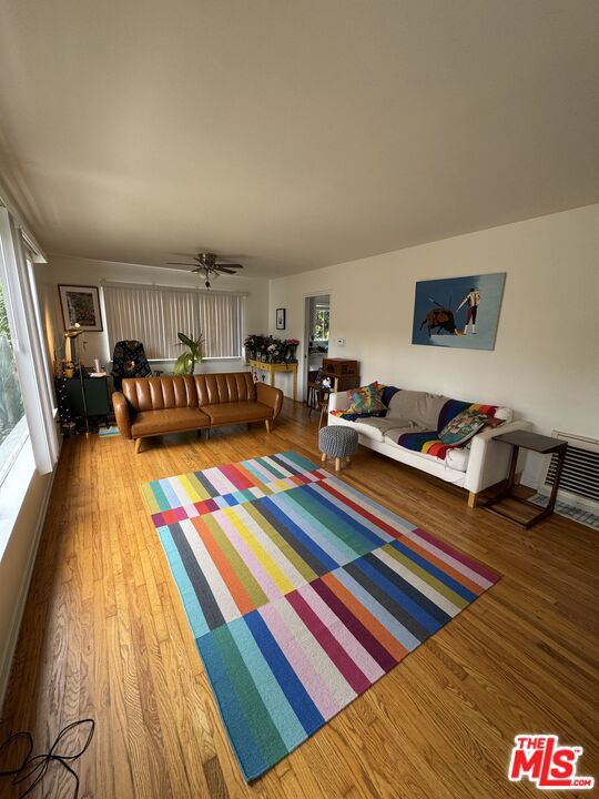 231 California Avenue, Santa Monica CA: https://media.crmls.org/mediaz/b7707c5b-ed16-4bdf-9720-0c74478dd06e.jpg