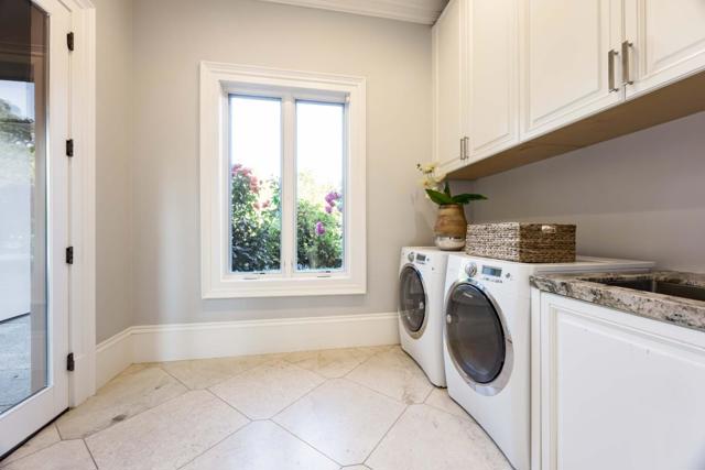 176 Encinal Avenue, Atherton CA: https://media.crmls.org/mediaz/b7707d07-dacd-41d3-a567-1b2eb05f5987.jpg