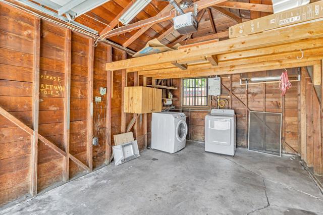 2534 Howard Avenue, San Carlos CA: https://media.crmls.org/mediaz/b7713d68-3c34-4c3d-b59f-a9ef75813575.jpg
