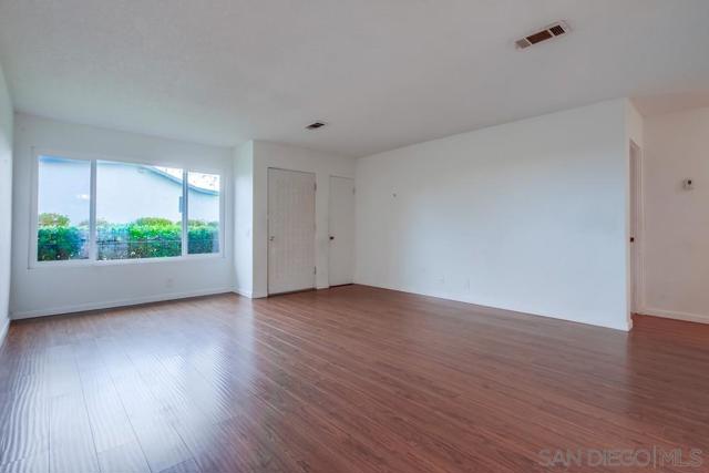 3890 Vista Campana S., Oceanside CA: https://media.crmls.org/mediaz/b77176da-e212-41e3-ab84-c05495987241.jpg