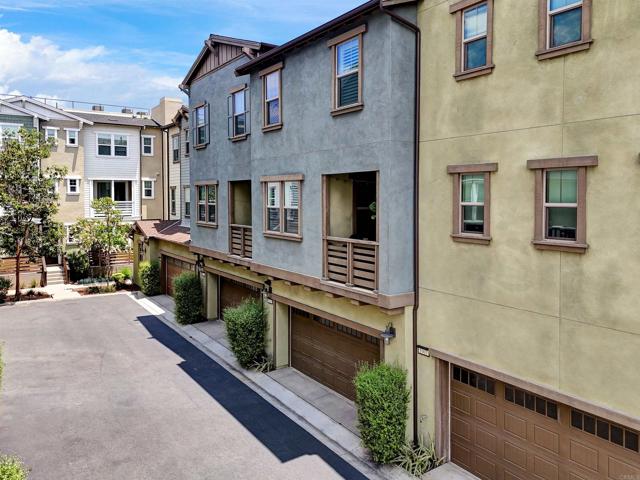 1003 Overton Court, Tustin CA: https://media.crmls.org/mediaz/b7718b7d-e8c6-4128-bd2e-e16e0f5fef2e.jpg