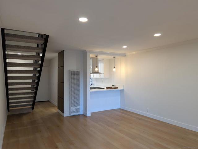 4950 Lantana Dr, San Diego CA: https://media.crmls.org/mediaz/b7720764-ca50-42c9-adbe-8a5e19019caa.jpg