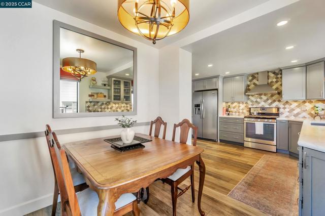 4467 Terra Granada Dr, Walnut Creek CA: https://media.crmls.org/mediaz/b7720d80-7775-47d4-b3ac-d64e54b6afc2.jpg