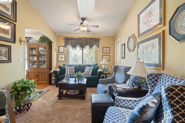 Image 36 of 41 For 2992 Buckboard Rd