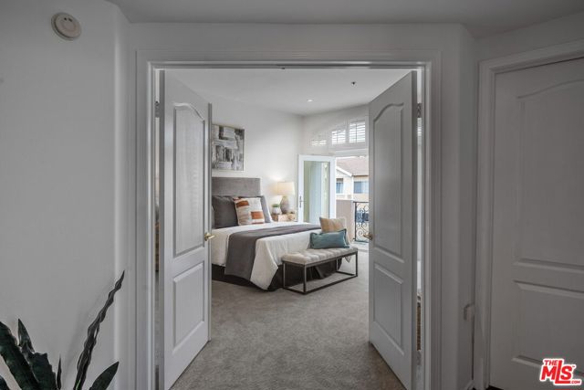 11855 Goshen Avenue, Los Angeles CA: https://media.crmls.org/mediaz/b772b507-4a8d-4596-bbe6-d65dc267f68f.jpg