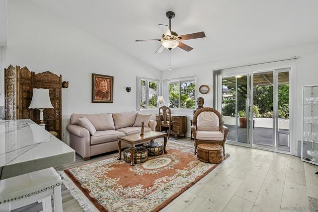 5241 Alamosa Park Dr, Oceanside CA: https://media.crmls.org/mediaz/b773915f-2bbd-44b5-9457-8199c8cb6972.jpg