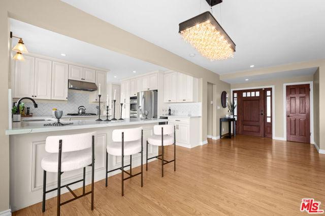 4113 Don Diablo Drive, Los Angeles CA: https://media.crmls.org/mediaz/b773bc4d-da9b-4735-8565-b54a405c7167.jpg