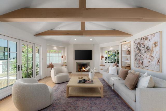 6260 Waverly Avenue, La Jolla CA: https://media.crmls.org/mediaz/b775bd64-0f8b-422e-a51f-5ed6a06609a8.jpg