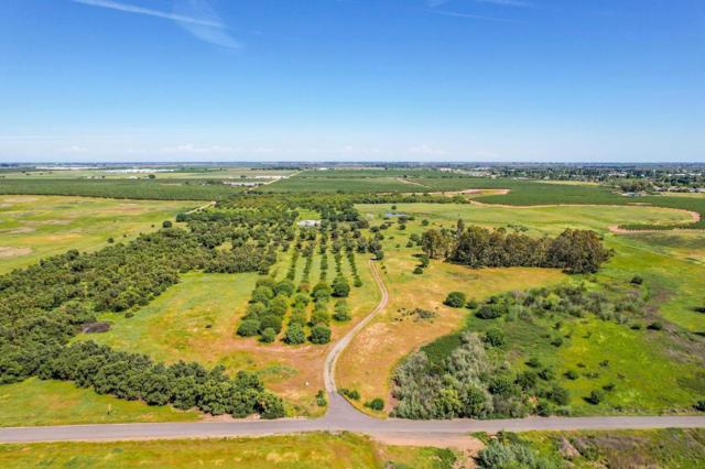 27643 County Road 88, Winters CA: https://media.crmls.org/mediaz/b776ec0e-c33a-4168-a47e-daf369f21128.jpg