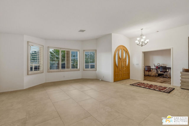 600 W Via Escuela, Palm Springs, CA 92262