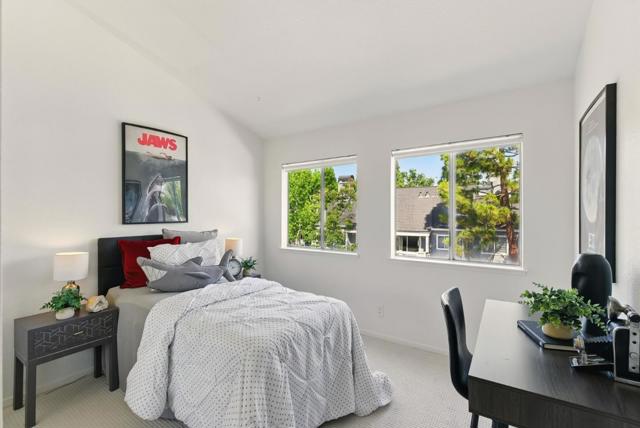 830 Portwalk Place, Redwood City CA: https://media.crmls.org/mediaz/b777b1da-9e1f-44b2-bcb6-abf24af3cdda.jpg
