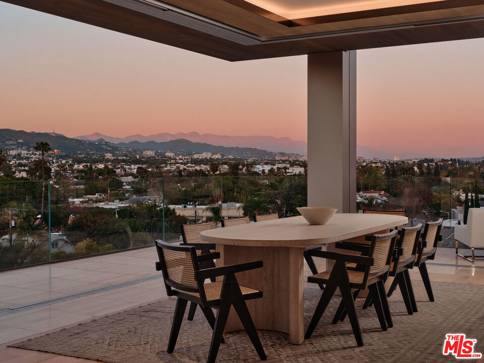 8899 Beverly Boulevard #6BE