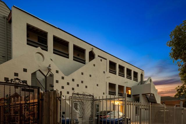 441 W Macarthur Boulevard, Oakland CA: https://media.crmls.org/mediaz/b77933cc-b666-450e-91fa-e8724069ec4d.jpg