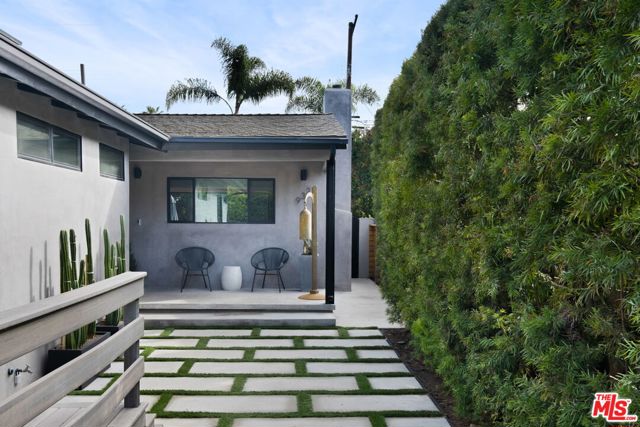 932 Rose Avenue photo 4