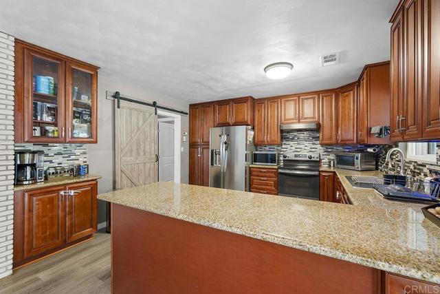 Detail Gallery Image 10 of 44 For 1219 Wren St, San Diego,  CA 92114 - 5 Beds | 4 Baths