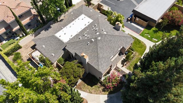 125 Connemara Way, Sunnyvale CA: https://media.crmls.org/mediaz/b77a0cae-9dbf-45b1-aa9a-a0e7e6e8de43.jpg