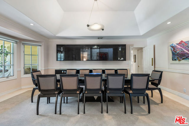 17040 Rancho Street, Encino CA: https://media.crmls.org/mediaz/b77ab761-9bf2-4e43-b661-92cc66bf49c5.jpg