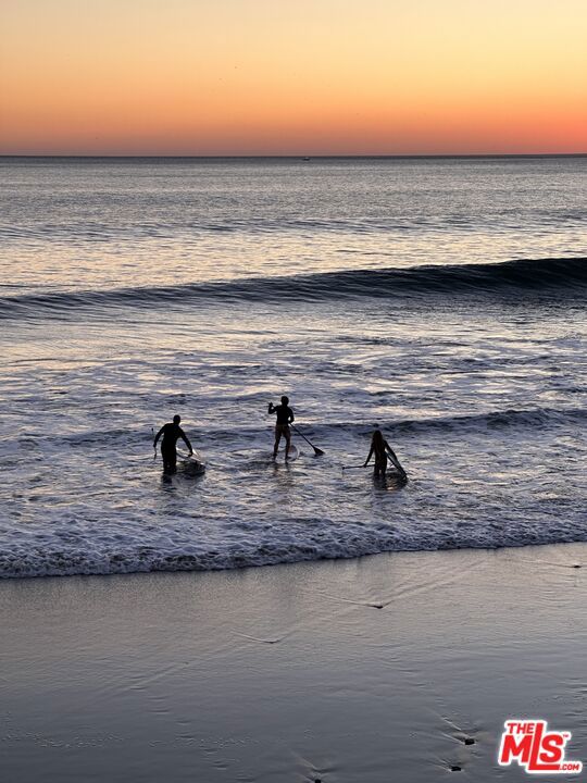 42510 Pacific Coast Highway, Malibu CA: https://media.crmls.org/mediaz/b77b2cb2-34c3-472b-9c1a-37630f221505.jpg