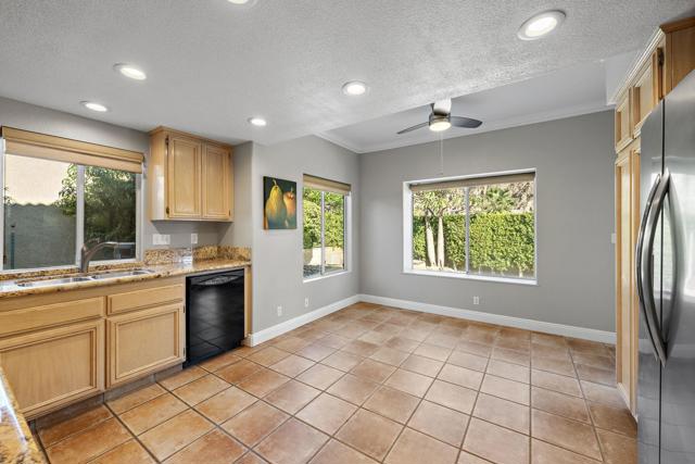 48543 Via Encanto, La Quinta CA: https://media.crmls.org/mediaz/b77bfe5a-ee53-4aea-af74-fa27e53ce364.jpg