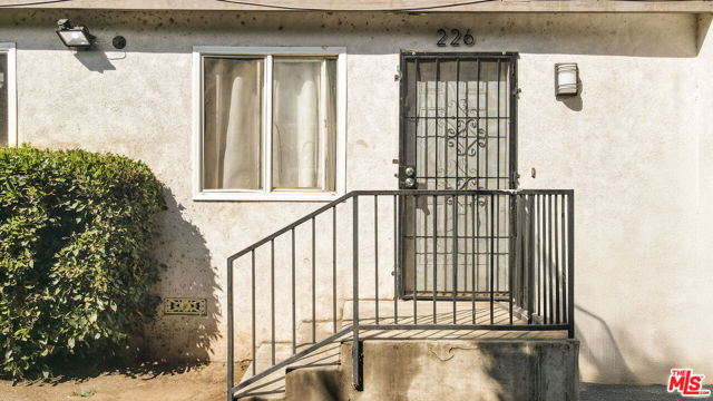 224 W 101st Street, Los Angeles CA: https://media.crmls.org/mediaz/b77d4dd1-2645-4f2c-99e0-b4d602fab2a5.jpg