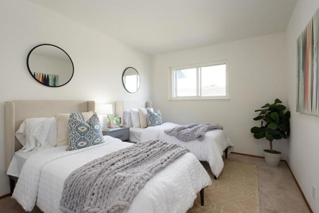 1029 Suzanne Court, Half Moon Bay CA: https://media.crmls.org/mediaz/b77dd3d9-f2f0-44b0-924c-85bda96a9657.jpg