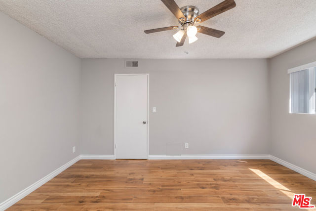 17340 Burbank Boulevard, Encino CA: https://media.crmls.org/mediaz/b77ef307-be4d-4696-a64f-c2adefdb80d3.jpg