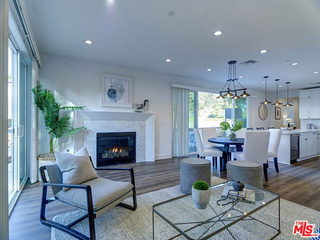 5600 W 78th Street, Los Angeles CA: https://media.crmls.org/mediaz/b77efcd3-cecd-40bf-a773-08e03ba19f21.jpg