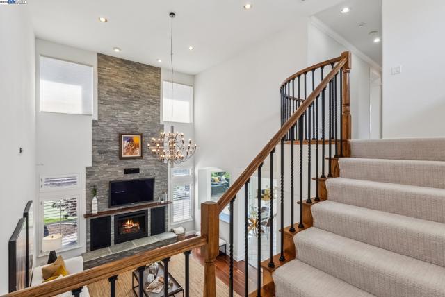 3879 Blackstone Ct, Castro Valley CA: https://media.crmls.org/mediaz/b77f94c4-6ed8-49c7-ac0f-4d6faa19ccea.jpg