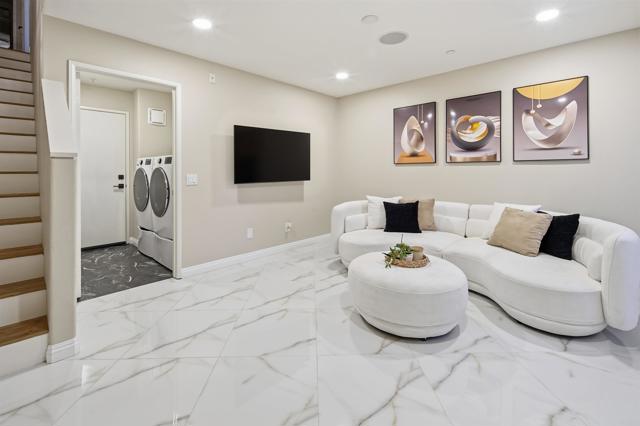 Detail Gallery Image 5 of 31 For 34 via Sovana, Santee,  CA 92071 - 2 Beds | 2/1 Baths