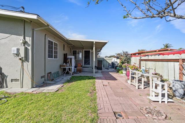 718 Meadow Drive, Salinas CA: https://media.crmls.org/mediaz/b7801b9c-b876-4e07-9995-b5d00fd11f61.jpg