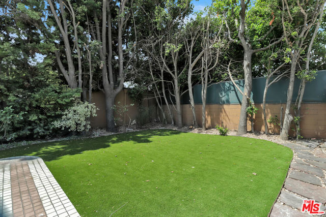 1107 Alfred, Los Angeles CA: https://media.crmls.org/mediaz/b7803c5b-4999-4ba2-a7cf-6f5c8870d62d.jpg