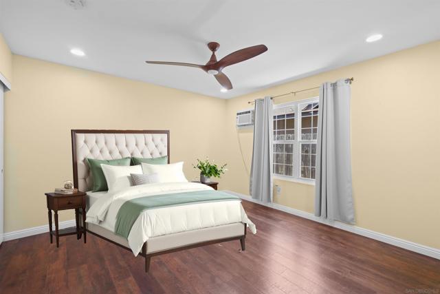 9155 57 Gold Coast Dr, San Diego CA: https://media.crmls.org/mediaz/b7811784-2d7f-4131-8392-c3b6fc876b74.jpg