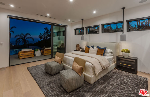 29800 Cuthbert Road, Malibu CA: https://media.crmls.org/mediaz/b781ebac-9a40-467a-9a73-fb45d785db18.jpg