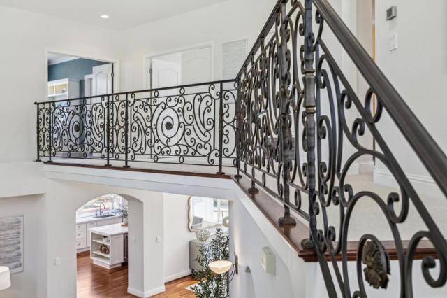 910 Governors Bay Drive, Redwood City CA: https://media.crmls.org/mediaz/b781fd14-e65d-4c86-9d34-a0a97e998192.jpg