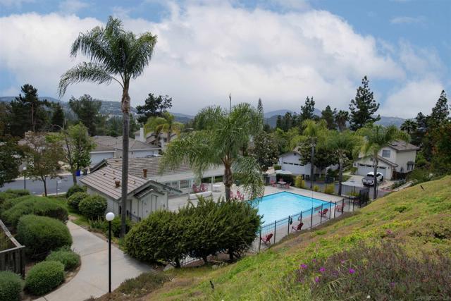 1873 Guilder Gln, Escondido CA: https://media.crmls.org/mediaz/b7823fb1-fd02-488b-9771-3d917c30fb29.jpg
