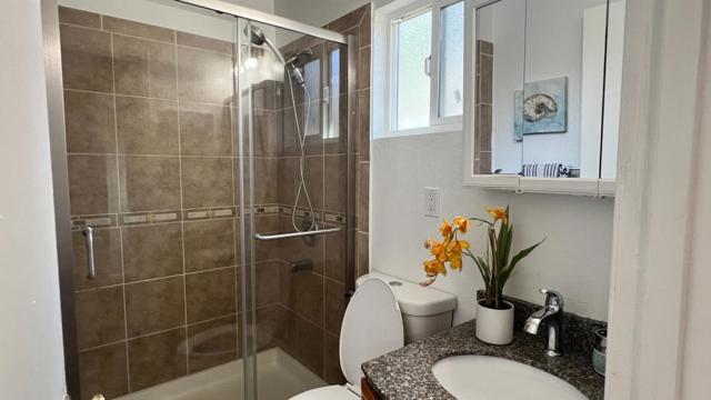 15958 Via Descanso, San Lorenzo CA: https://media.crmls.org/mediaz/b782d41e-beec-4ba7-97ce-2f9433fd23cd.jpg