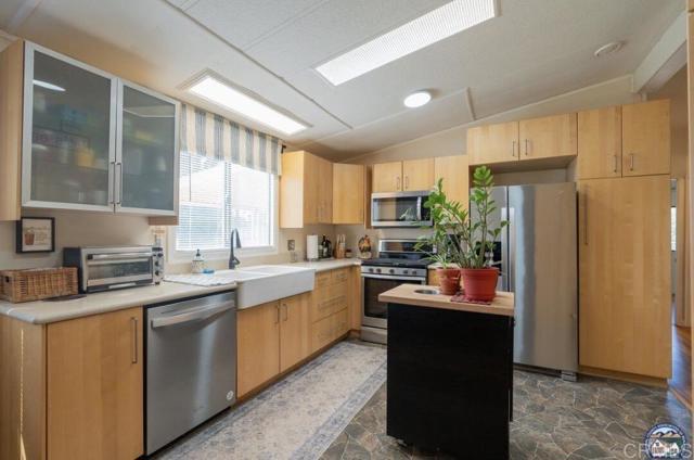 Detail Gallery Image 2 of 11 For 1986 Rubin Rd, Holtville,  CA 92250 - 3 Beds | 2 Baths