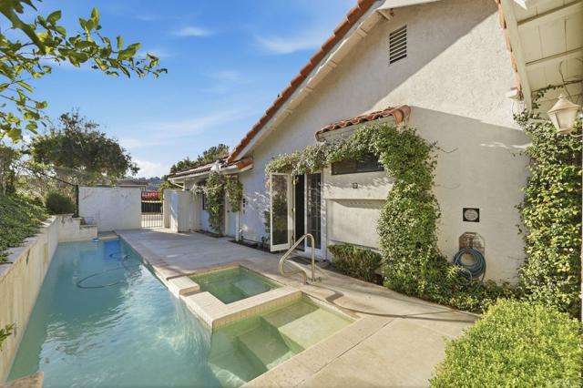 Detail Gallery Image 3 of 29 For 2920 Lakemont Dr, Fallbrook,  CA 92028 - 3 Beds | 2 Baths