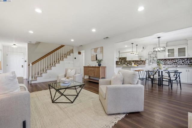 2907 Wilson Cmn, Fremont CA: https://media.crmls.org/mediaz/b783c119-00d3-4414-be8a-5f76a34d593c.jpg