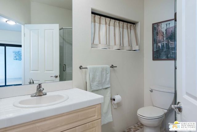 40840 Centennial Circle, Palm Desert CA: https://media.crmls.org/mediaz/b784a8e2-a438-4d7b-86bd-0b62285fd879.jpg