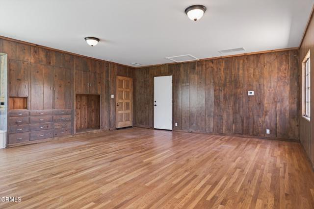 181 197 Klamath Street, Ventura CA: https://media.crmls.org/mediaz/b784ac17-82bb-4c1d-8d44-2c45af0343aa.jpg