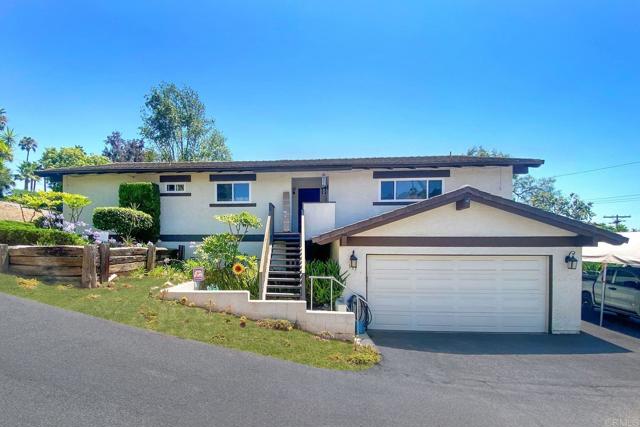 Detail Gallery Image 6 of 7 For 137 Beaumont Dr, Vista,  CA 92084 - 4 Beds | 2/1 Baths