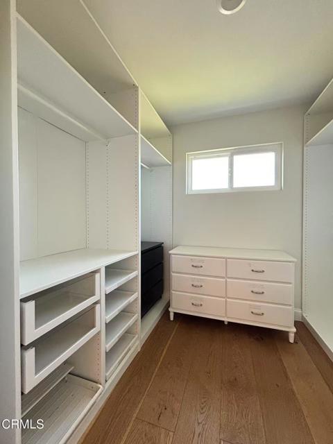 2339 Park Avenue, Montrose CA: https://media.crmls.org/mediaz/b78664ae-3fd9-4a81-a87a-6d8e69e76936.jpg