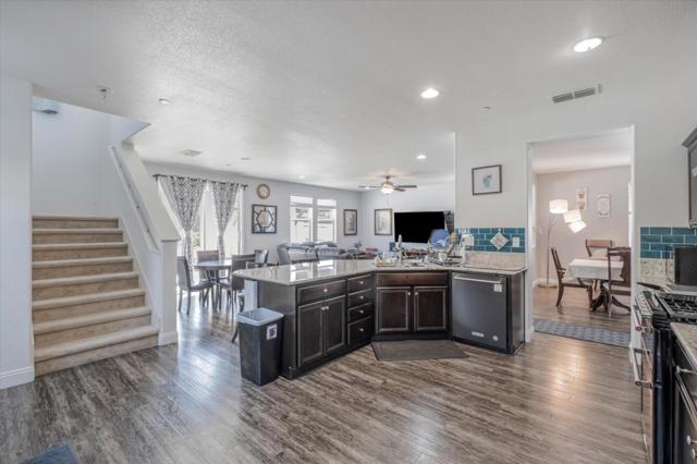 Image 9 of 18 For 7533 Hazelton Way