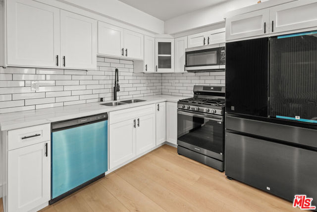 2700 Fletcher Drive, Los Angeles CA: https://media.crmls.org/mediaz/b786eae5-1283-4a51-92f5-8623ba25d60d.jpg