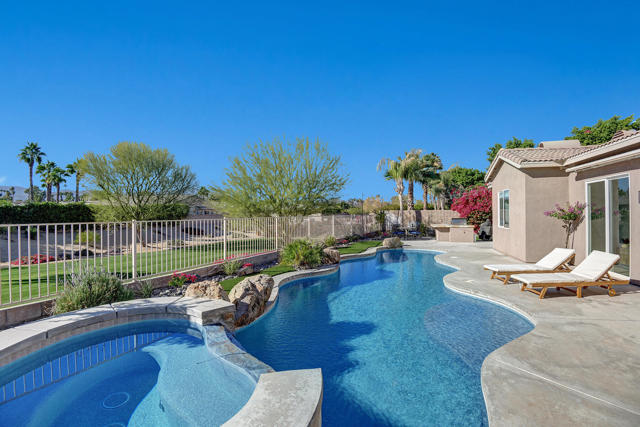Image 1 of 40 For 43179 Corte Del Oro