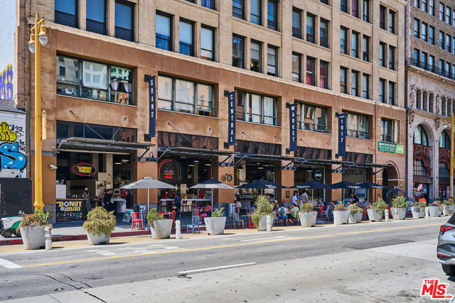 880 W 1st Street, Los Angeles CA: https://media.crmls.org/mediaz/b7886cda-651c-47f4-bfa5-5bef4bd0b20d.jpg