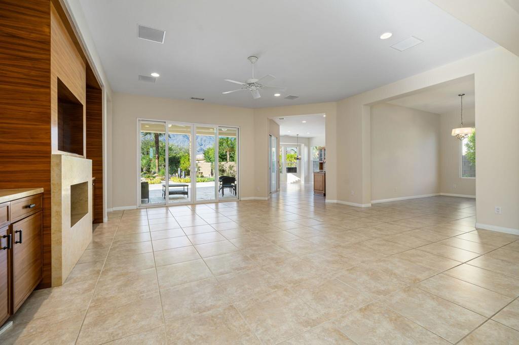 MLS #219137128DA image #13