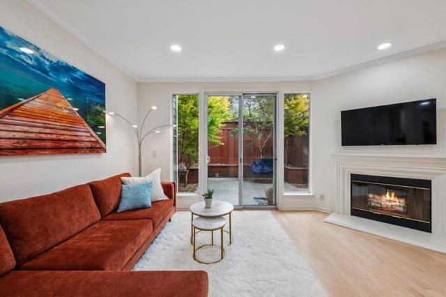 600 Willow Road, Menlo Park CA: https://media.crmls.org/mediaz/b789532d-50df-42b9-bf09-345e91b1407a.jpg