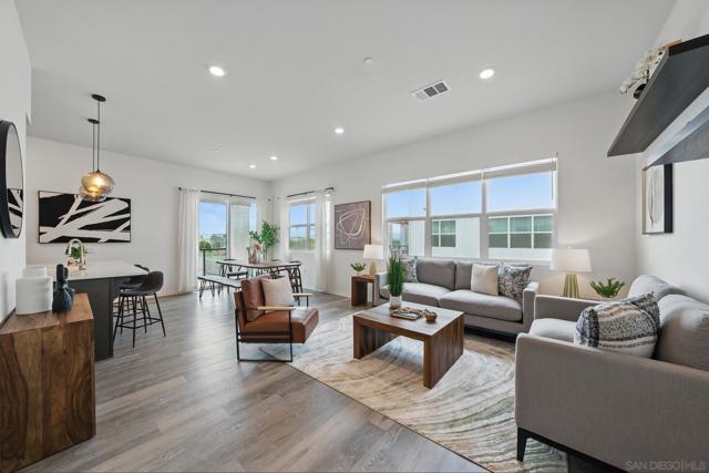 2054 Luzon Lane, Chula Vista CA: https://media.crmls.org/mediaz/b78953aa-6183-421f-93c3-7c916508ec33.jpg